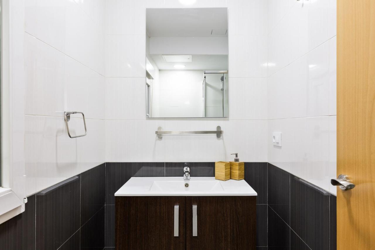 Santiago Apartments By Olala Homes 略夫雷加特河畔奥斯皮塔莱特 外观 照片